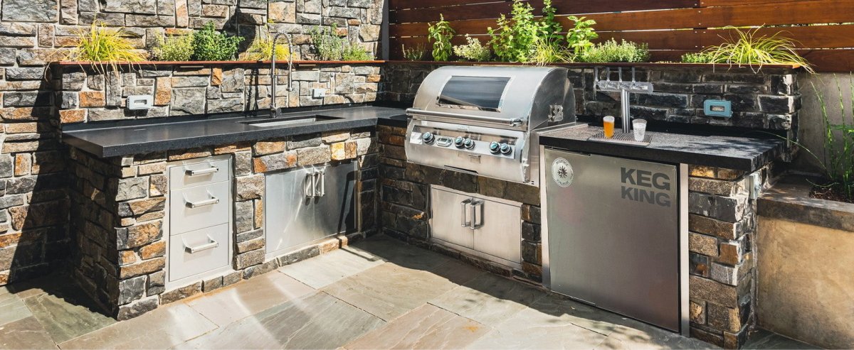 Kegmaster Outdoor Kegerator Solstice Under Bench Kegerator Fridge with Quadruple Tap 4 Taps - Distillery King Australia