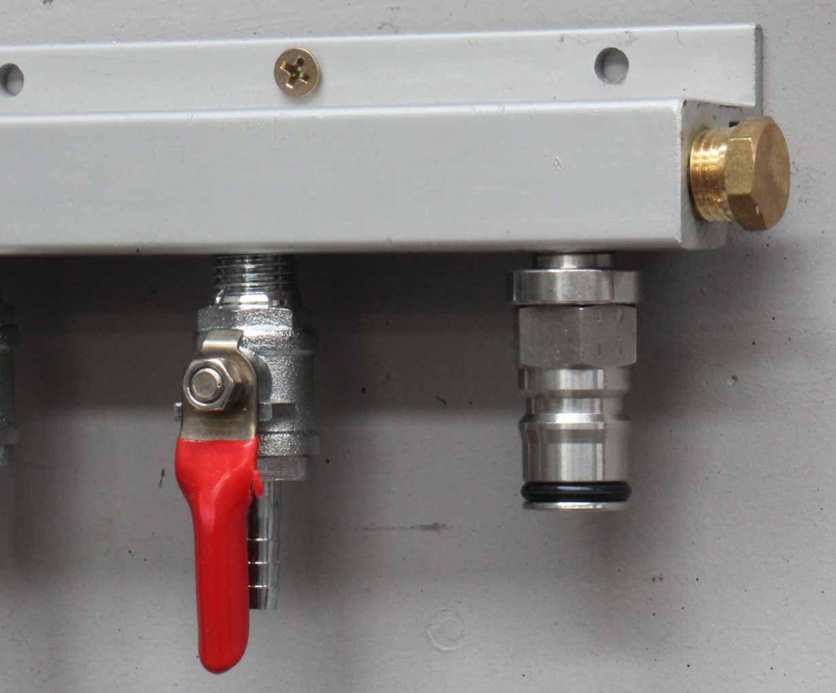 6 Output / 6 Way Gas Line Manifold Splitter with Check Valves